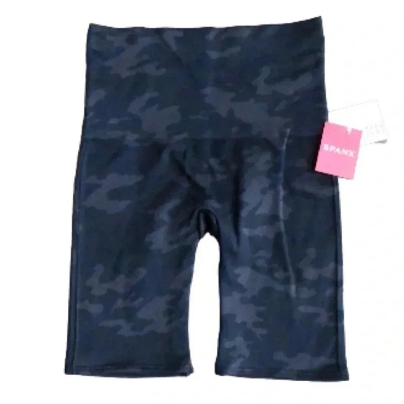 SPANX Lamn Bike Shorts black camo Sz Small 2-4 New with Tags - Picture 3 of 9